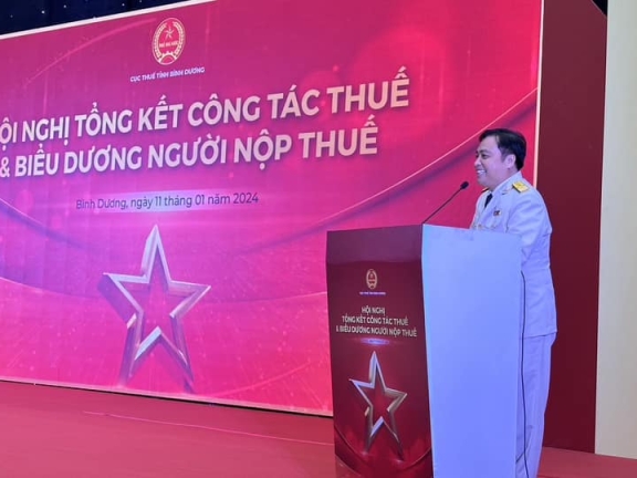 ​  稅局總結會議及表揚納稅人   ​