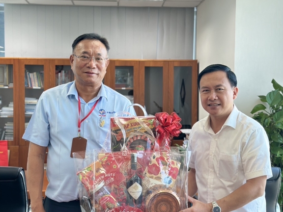 陳水石會長與理監事團隊拜訪阮科海經理