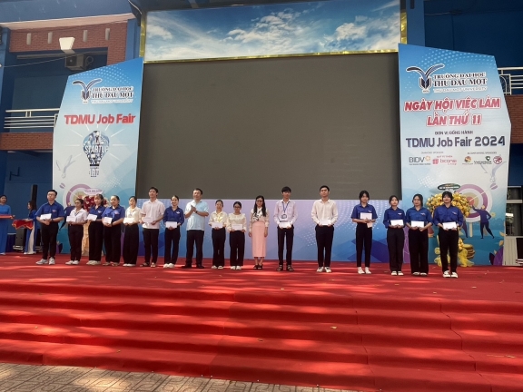 ​  平陽台商會參加土龍木大學招聘會   ​