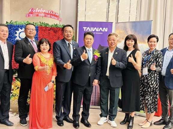 ​  駐胡志明市台北經濟文化辦事處隆重舉辦了一場盛大的「雙十國慶酒會」  ​