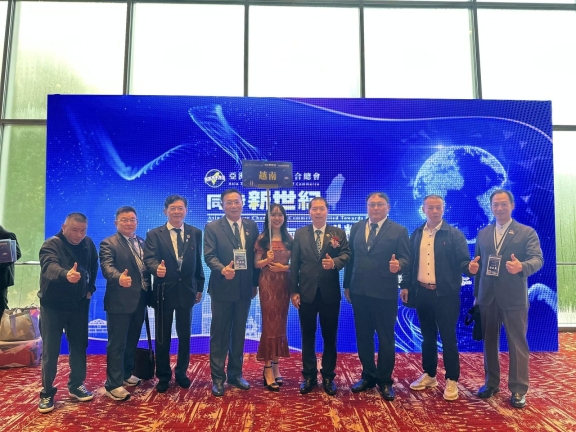 ​ 平陽台灣商會陳水石會長參加亞總盛會  ​