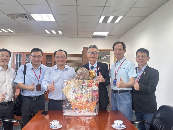 拜訪越南官方各單位