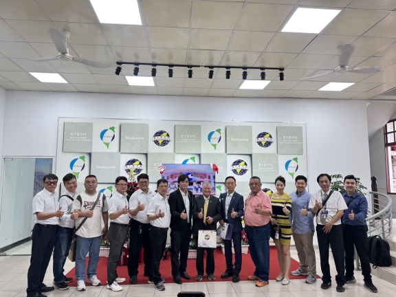 ​ [會務活動] 從台南走向越南 —— 熱情接待 商業同業公會 企業家們，用烘焙與機械 #打開國際市場   ​